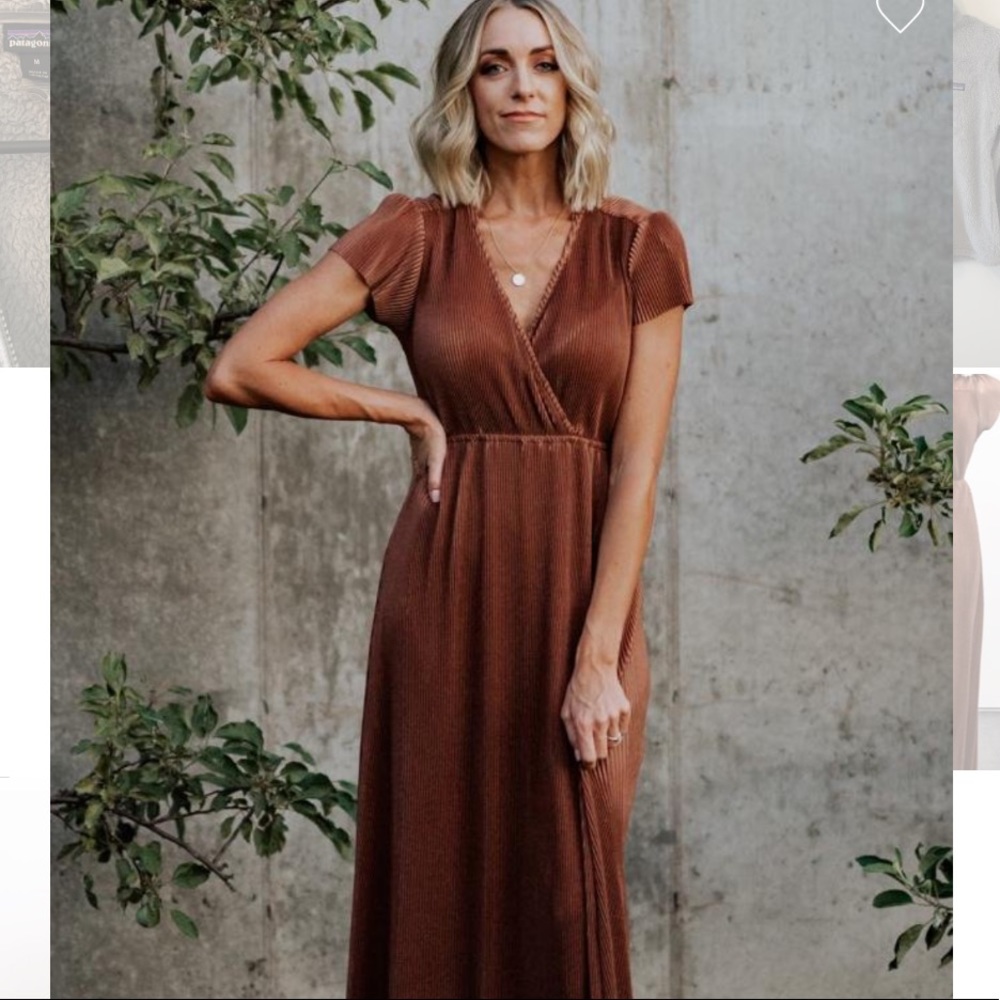 NWT - Baltic Born - Athena Pleated Maxi Dress - Size Small